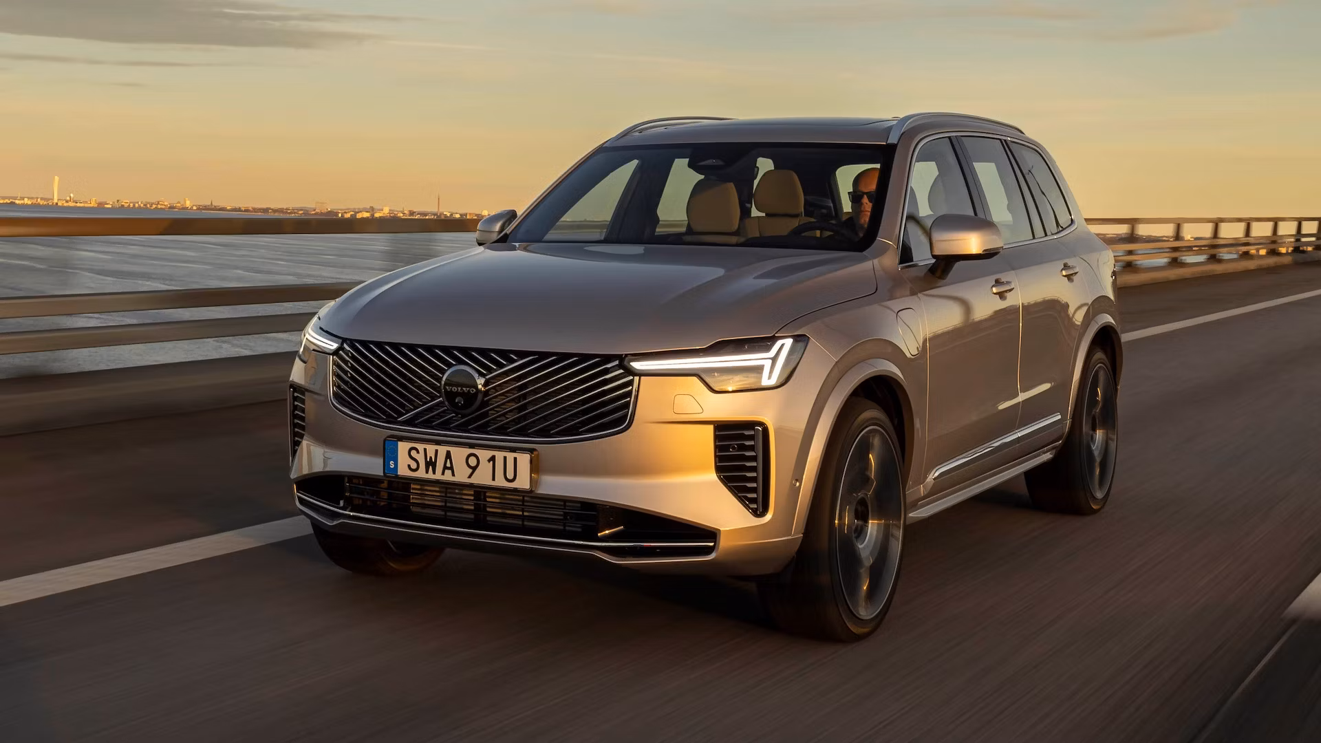 Комплектації й ціни: за що платимо XC90