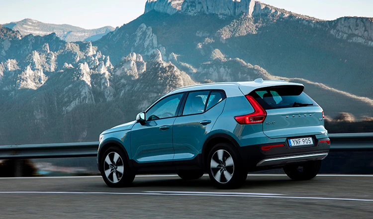 Габарити та конструкція Volvo XC40