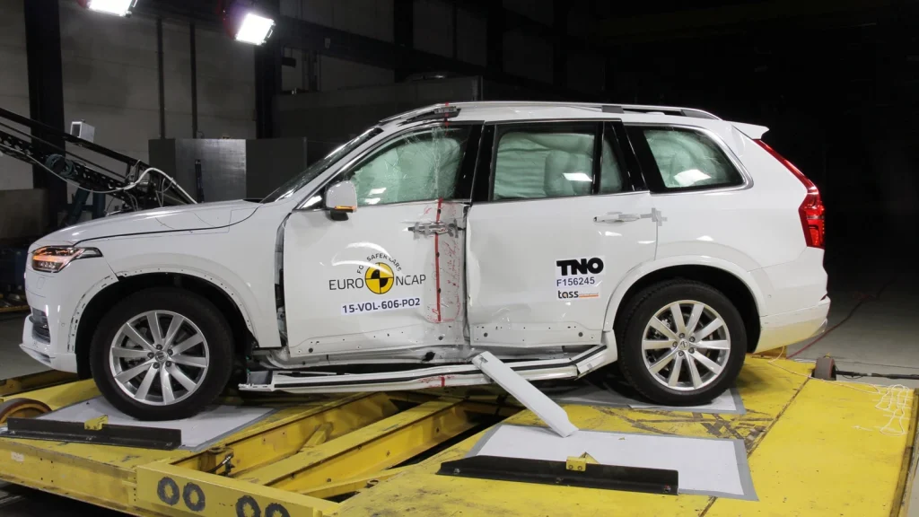 Volvo стабільно отримує найвищі бали у Euro NCAP, IIHS та Thatcham Research